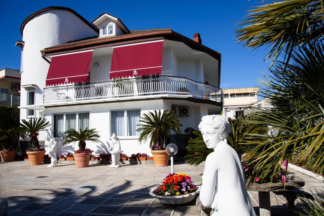 Hotel Ibisco Suites & Relax Pouzzoles Extérieur photo